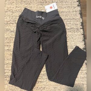 Boom Booty leggings! MEDIUM